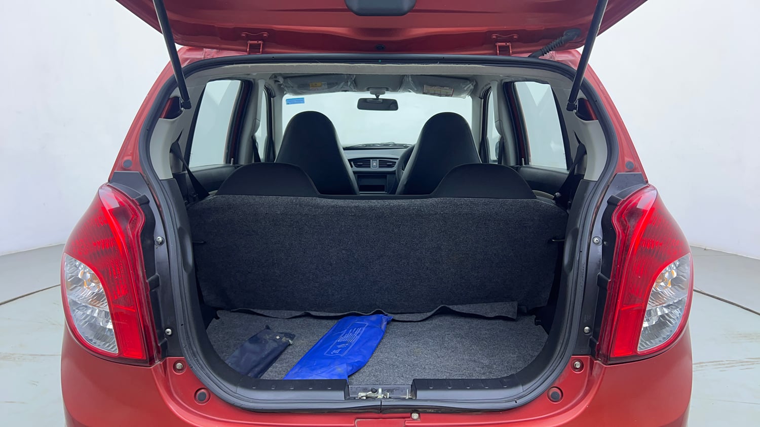 Used 2023 Maruti Suzuki Alto 800 LXi (O) Petrol Manual interior DICKY INSIDE VIEW