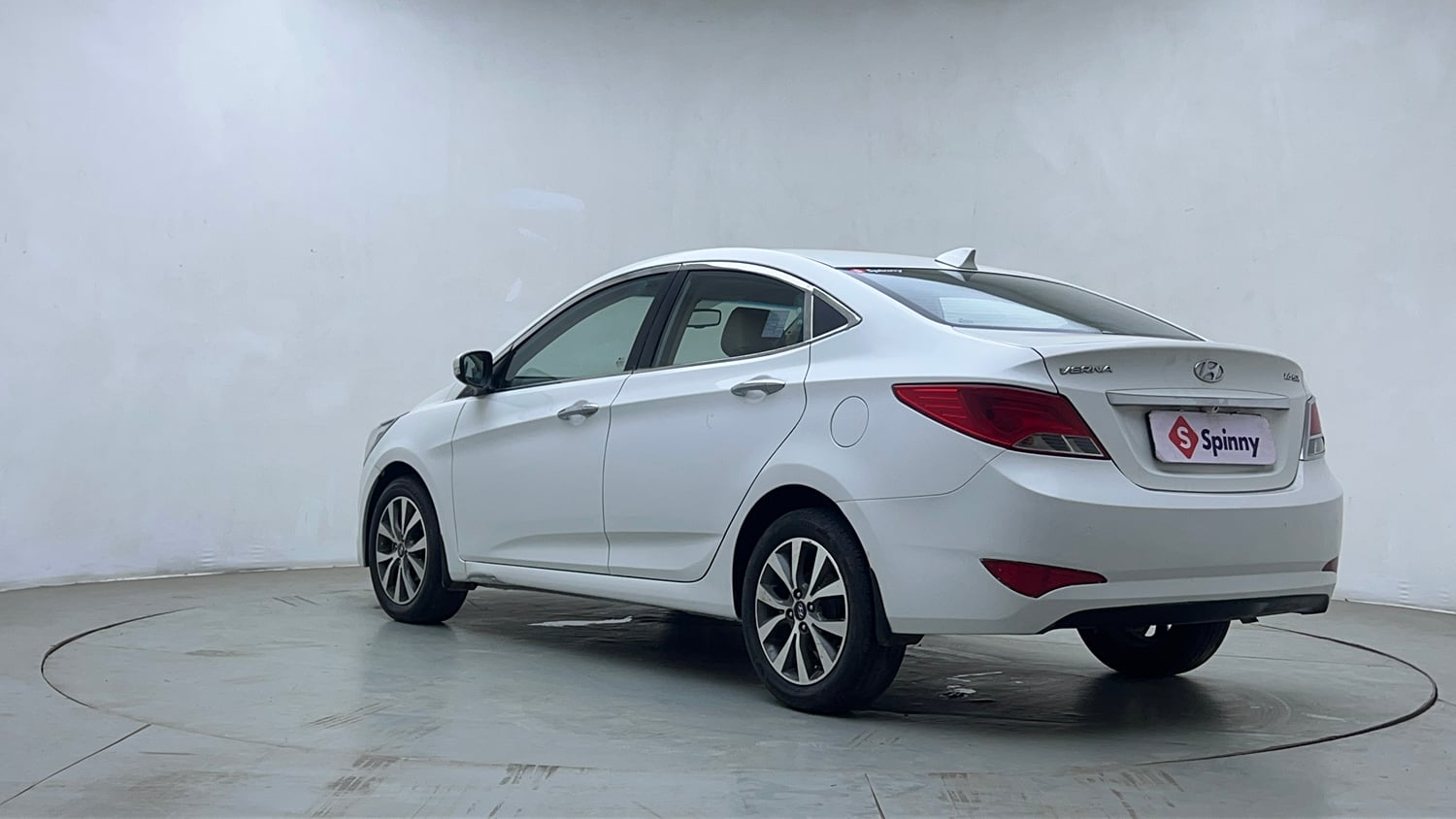 Used 2016 Hyundai Verna 1.6 VTVT SX AT Petrol Automatic exterior LEFT REAR CORNER VIEW