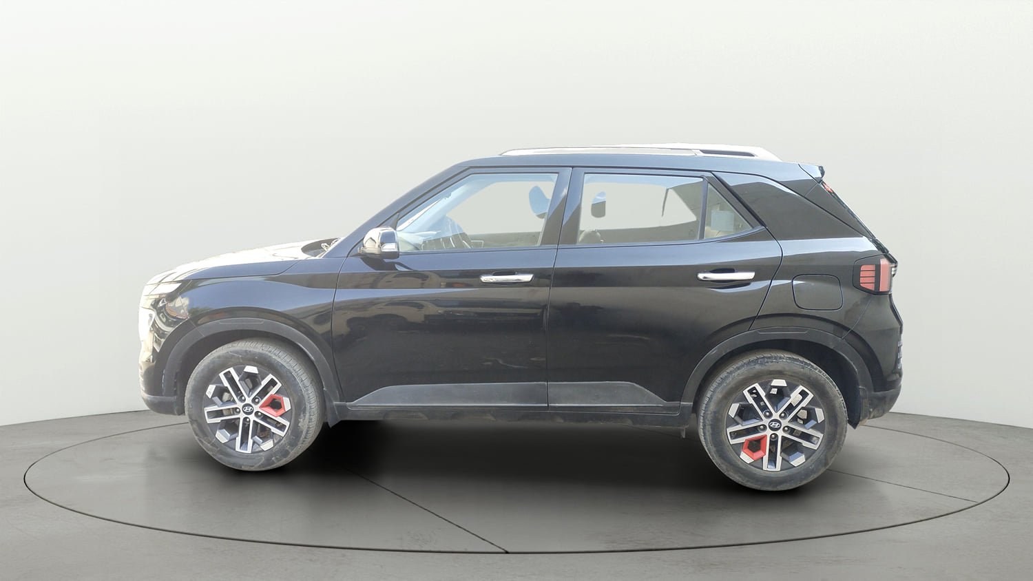 Used 2023 Hyundai Venue SX (O) 1.0 Turbo DCT Petrol Automatic exterior LEFT SIDE VIEW