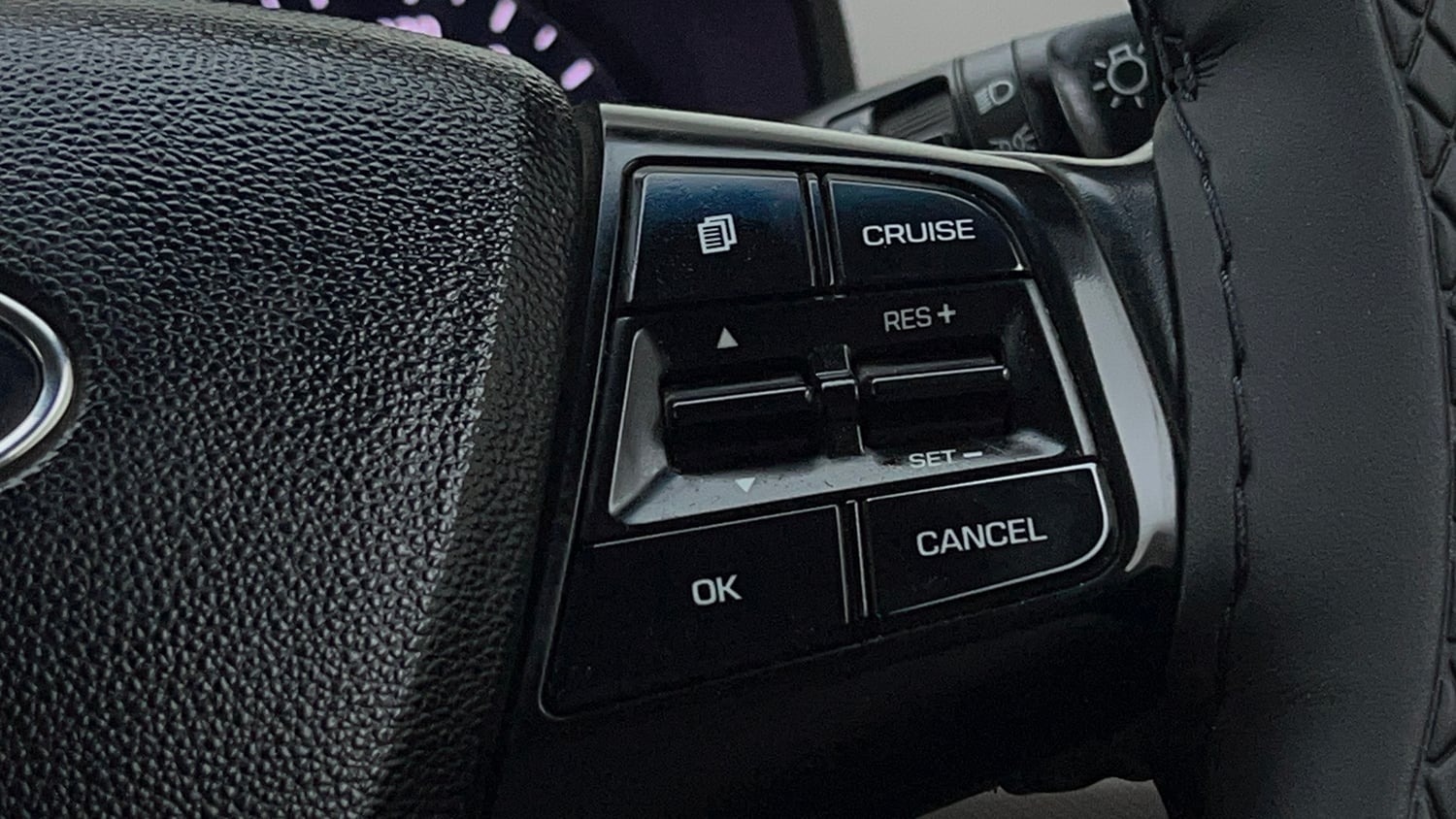 Used 2019 Hyundai Creta SX 1.6 (O) Executive Petrol Petrol Manual top_features Cruise control