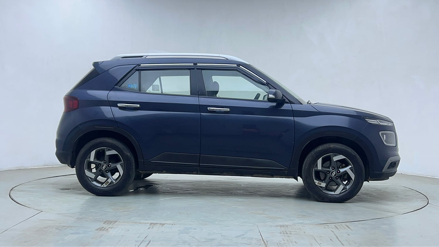 Used 2021 Hyundai Venue SX Plus 1.0 Turbo DCT Petrol Automatic exterior RIGHT SIDE VIEW