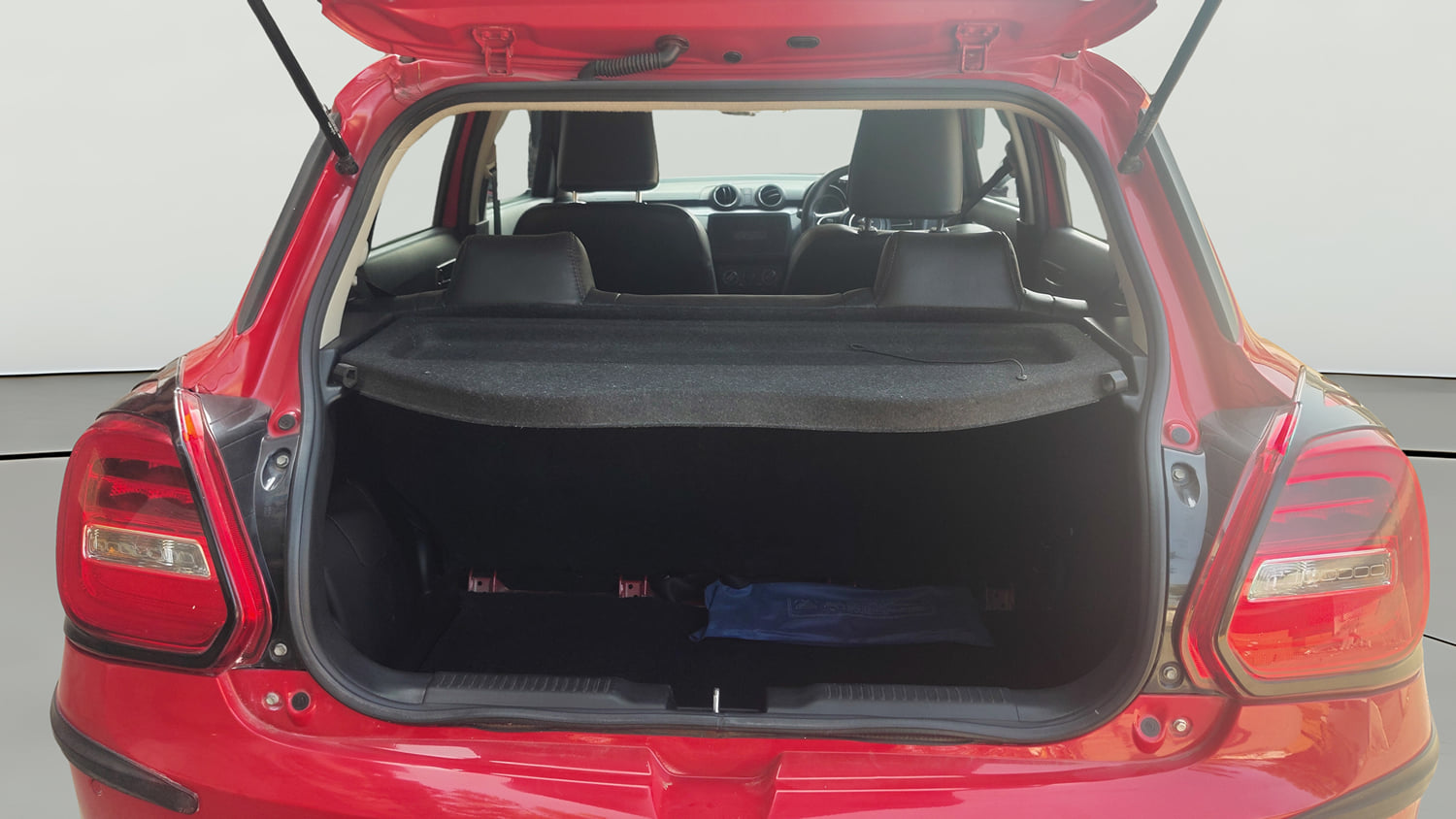 Used 2022 Maruti Suzuki Swift VXi Petrol Manual interior DICKY INSIDE VIEW