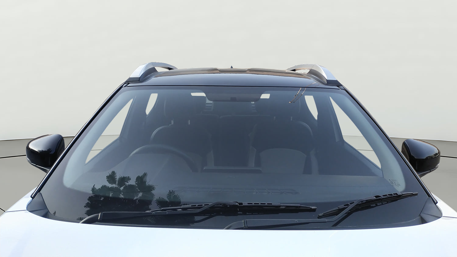 Used 2022 Renault Kiger RXZ Turbo CVT Dual Tone Petrol Automatic exterior FRONT WINDSHIELD VIEW