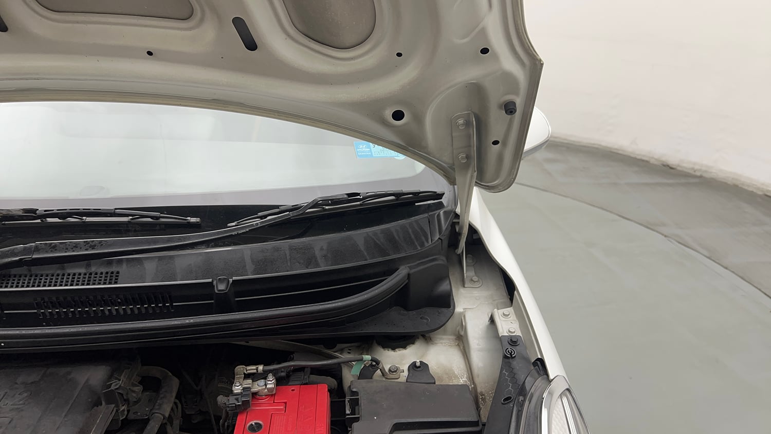 Used 2019 Hyundai Grand i10 Nios Sportz AMT 1.2 Kappa VTVT Petrol Automatic engine ENGINE LEFT SIDE HINGE & APRON VIEW