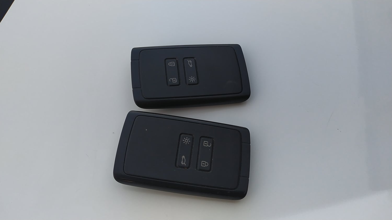 Used 2022 Renault Kiger RXZ Turbo CVT Dual Tone Petrol Automatic extra CAR KEY VIEW