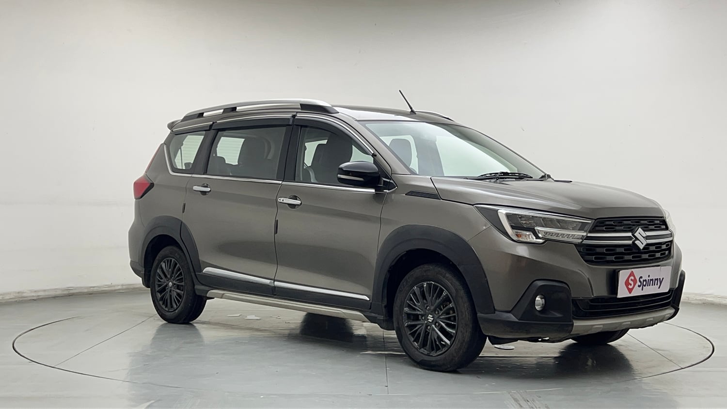 Used 2021 Maruti Suzuki XL6 Zeta MT Petrol Petrol Manual exterior RIGHT FRONT CORNER VIEW