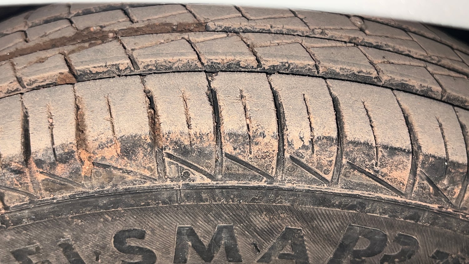 Used 2020 Maruti Suzuki Alto 800 LXi Petrol Manual tyres RIGHT FRONT TYRE TREAD VIEW