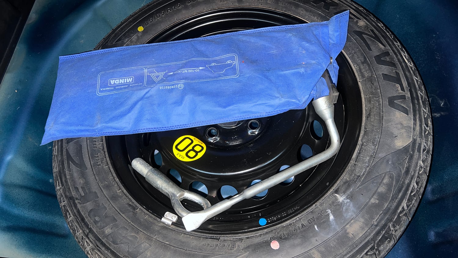 Used 2016 Maruti Suzuki Baleno Alpha 1.2 Petrol Manual tyres SPARE TYRE VIEW