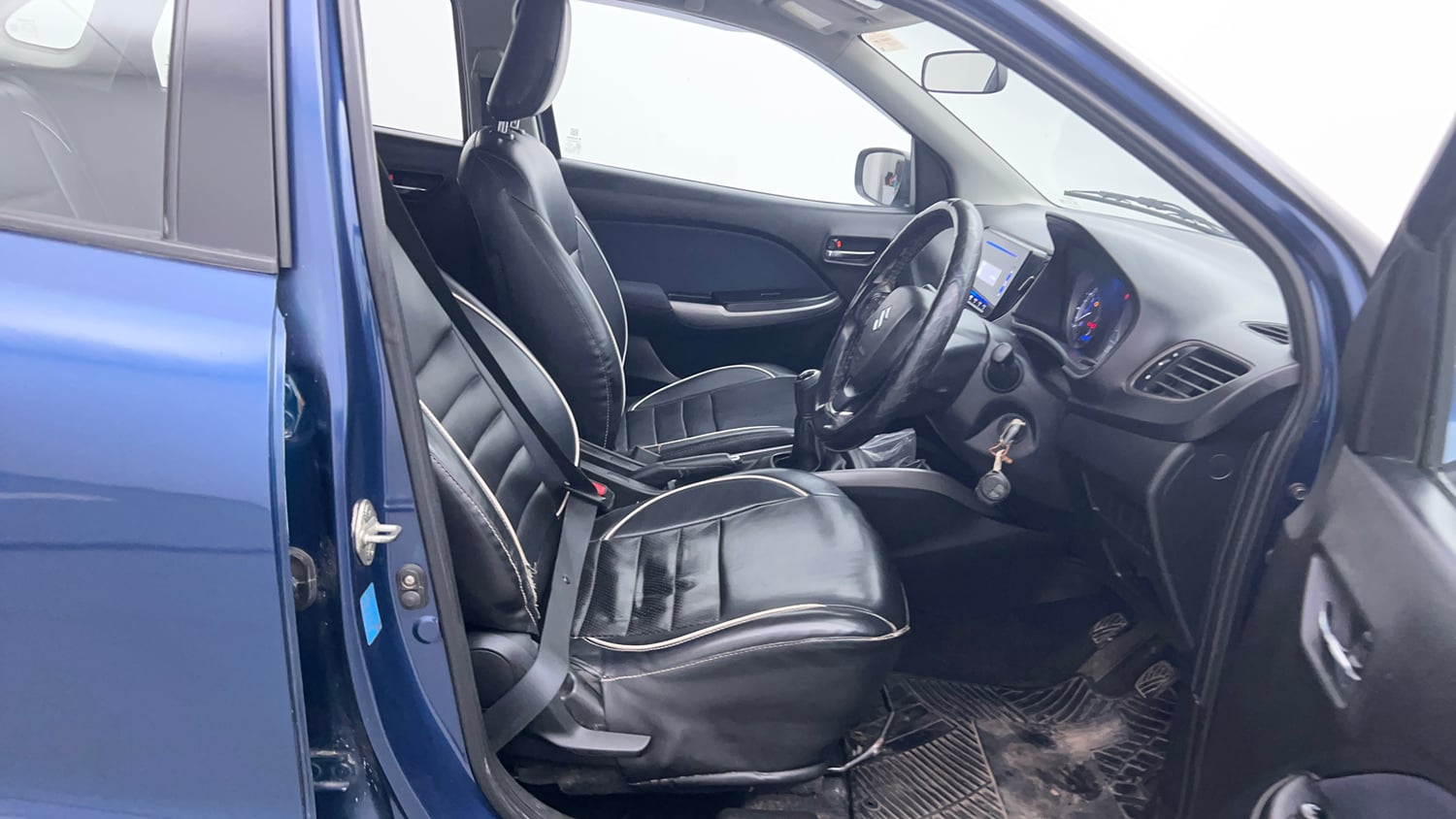 Used 2019 Maruti Suzuki Baleno Delta Petrol Manual interior RIGHT SIDE FRONT DOOR CABIN VIEW