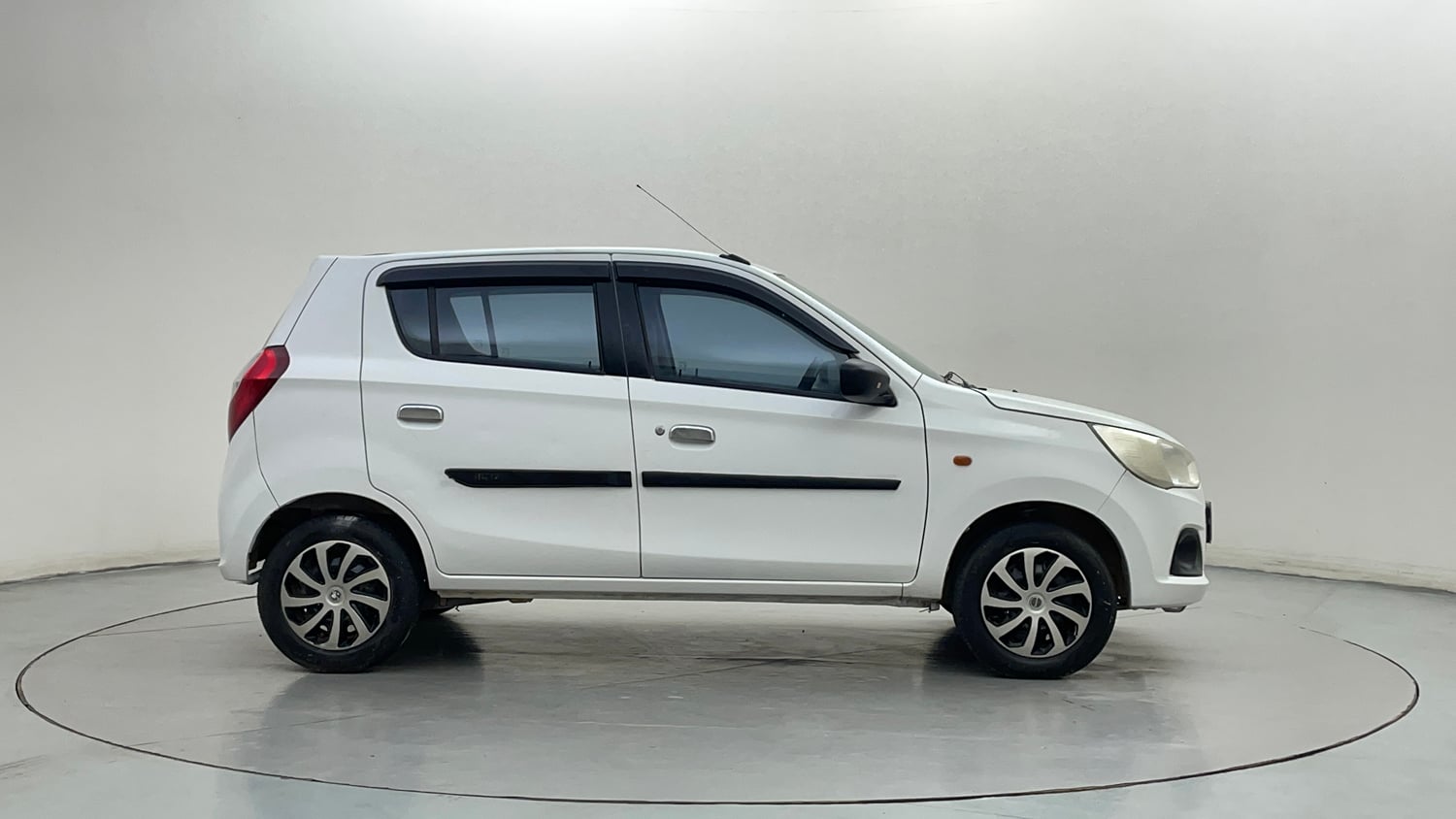Used 2016 Maruti Suzuki Alto K10 VXi Petrol Manual exterior RIGHT SIDE VIEW