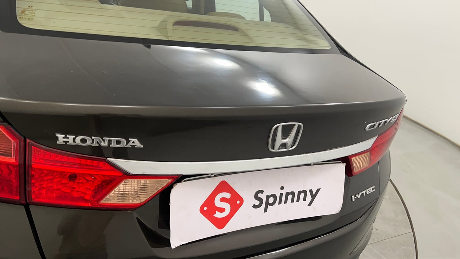 Used 2016 Honda City SV CVT Petrol Automatic dents MINOR SCRATCH