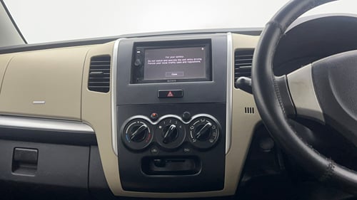Used 2018 Maruti Suzuki Wagon R LXI CNG Cng Manual interior MUSIC SYSTEM & AC CONTROL VIEW
