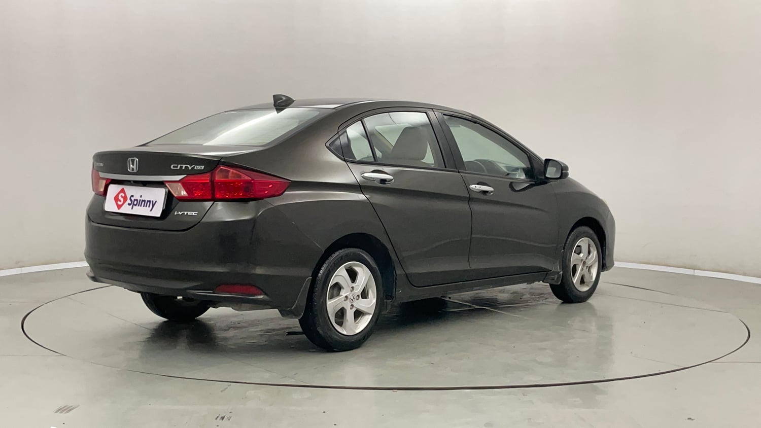 Used 2016 Honda City VX Petrol Manual exterior RIGHT REAR CORNER VIEW