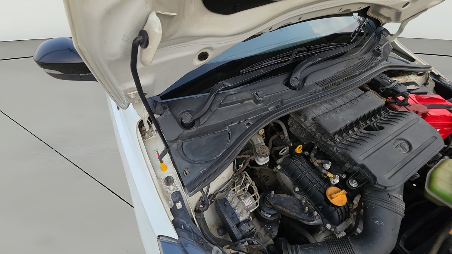 Used 2023 Tata Tigor XZ Plus Leatherette Pack Petrol Manual engine ENGINE RIGHT SIDE HINGE & APRON VIEW