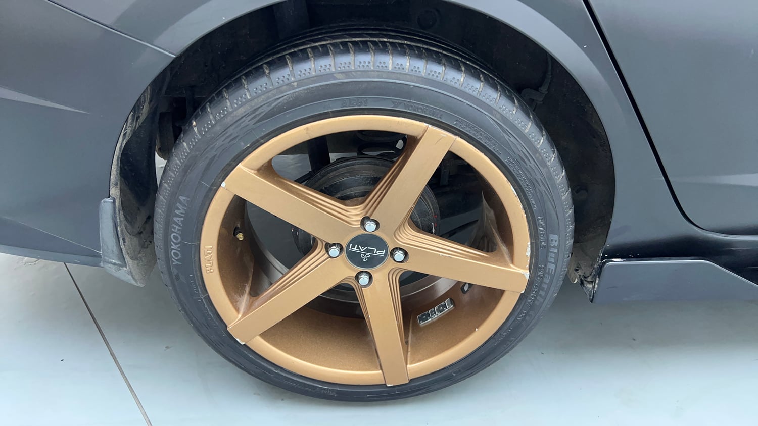 Used 2023 Hyundai Verna SX (O) 1.5 Petrol IVT Petrol Automatic tyres RIGHT REAR TYRE RIM VIEW