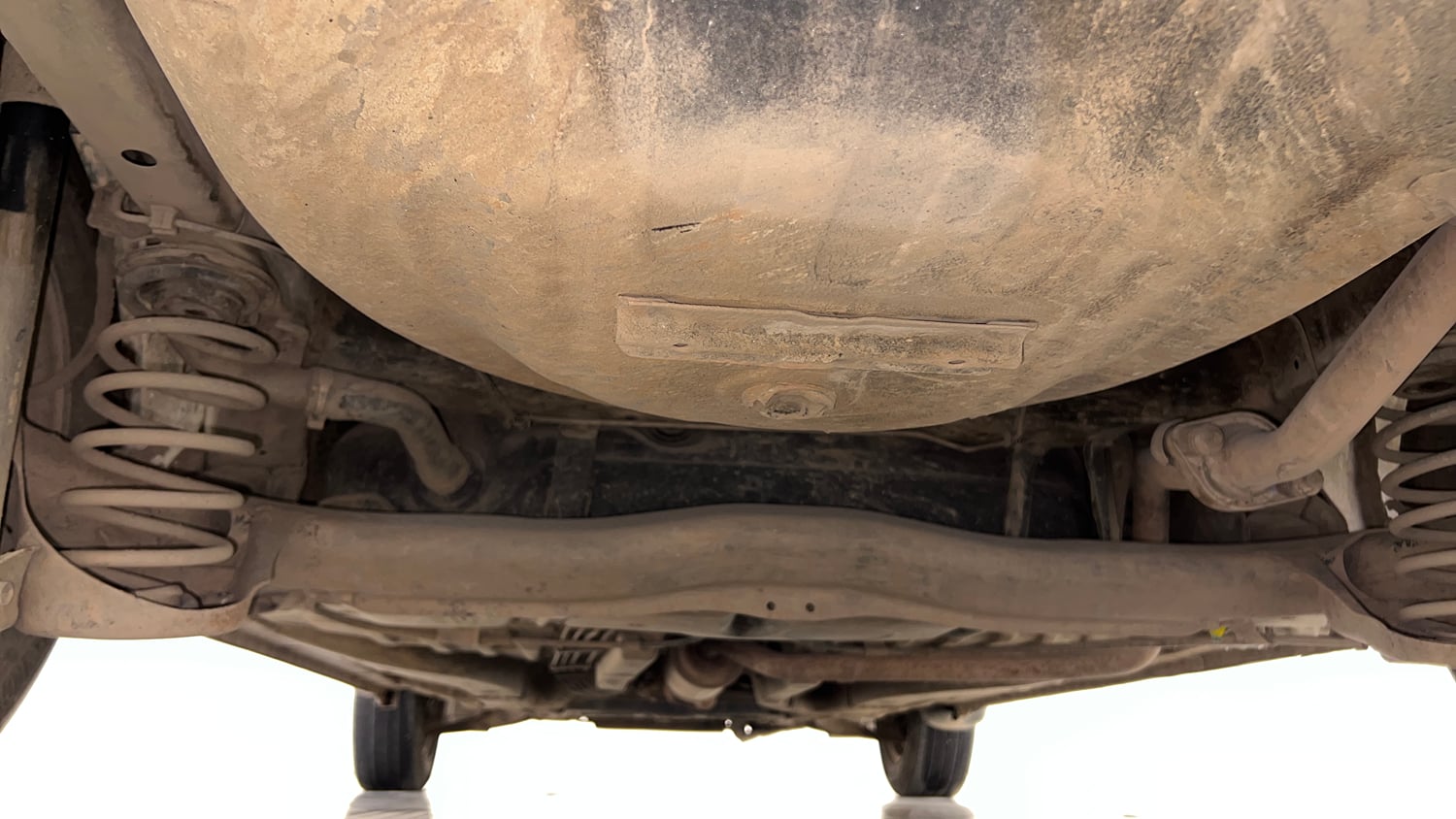 Used 2016 Honda Amaze 1.2 S i-VTEC Petrol Manual extra REAR UNDERBODY VIEW (TAKEN FROM REAR)