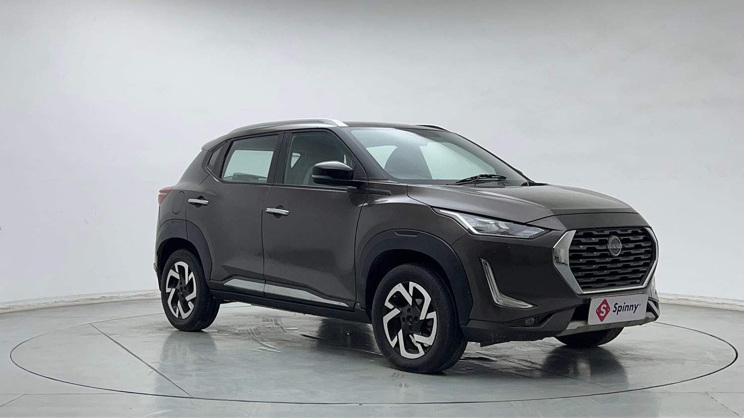 Used 2022 Nissan Magnite XV Petrol Manual exterior RIGHT FRONT CORNER VIEW