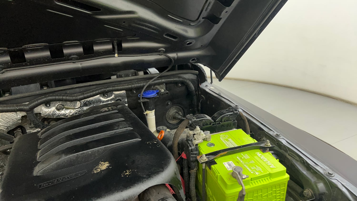 Used 2022 mahindra Thar LX Hard Top Petrol AT 4WD Petrol Automatic engine ENGINE LEFT SIDE HINGE & APRON VIEW