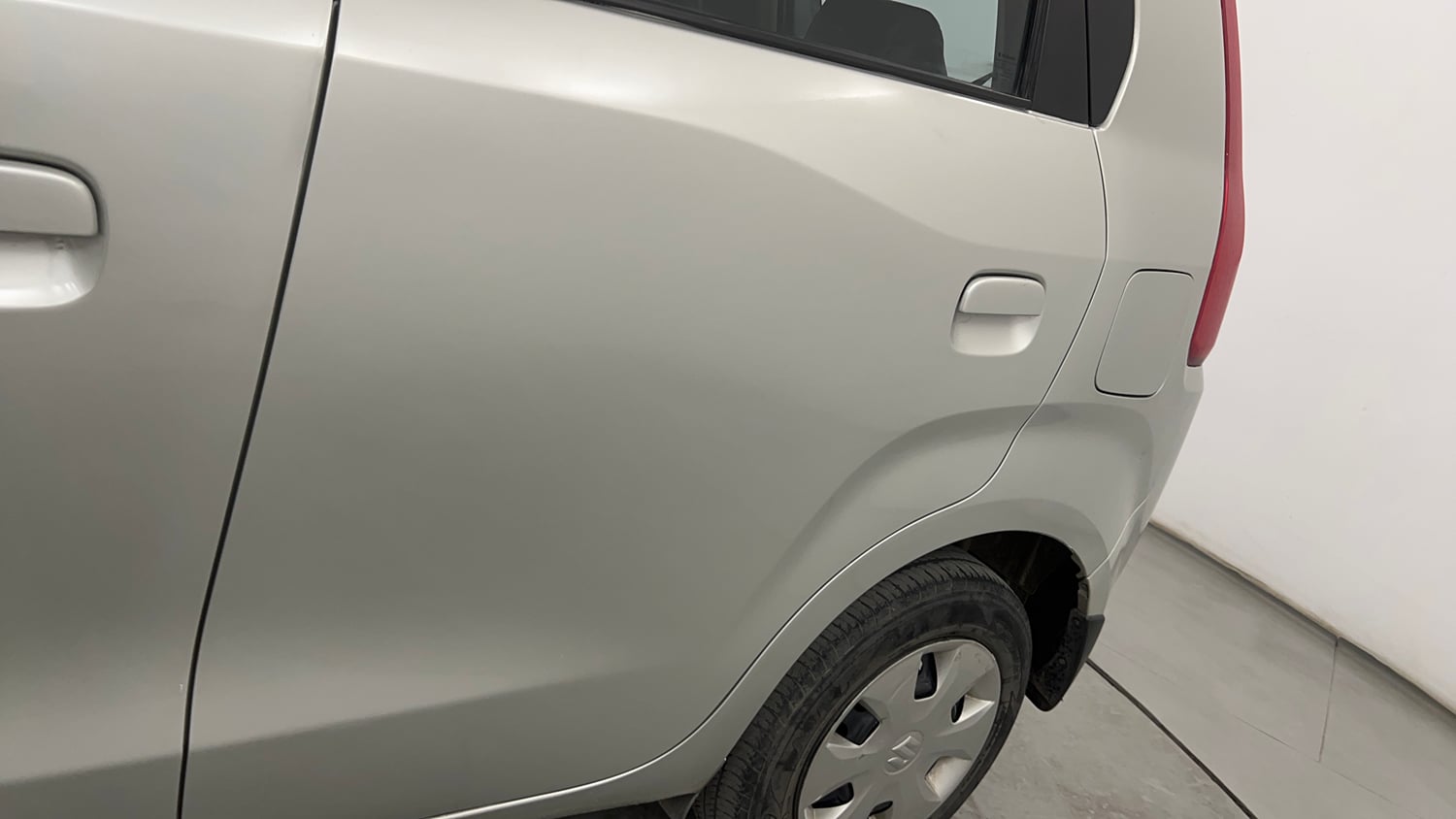 Used 2021 Maruti Suzuki Wagon R 1.0 VXi 1.0 AMT Petrol Automatic dents MINOR SCRATCH