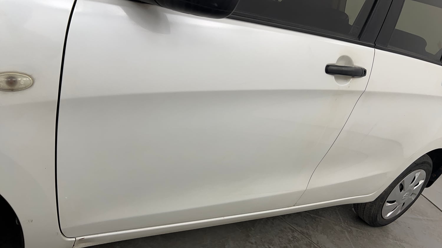 Used 2014 Maruti Suzuki Celerio VXi AMT Petrol Automatic dents MINOR SCRATCH