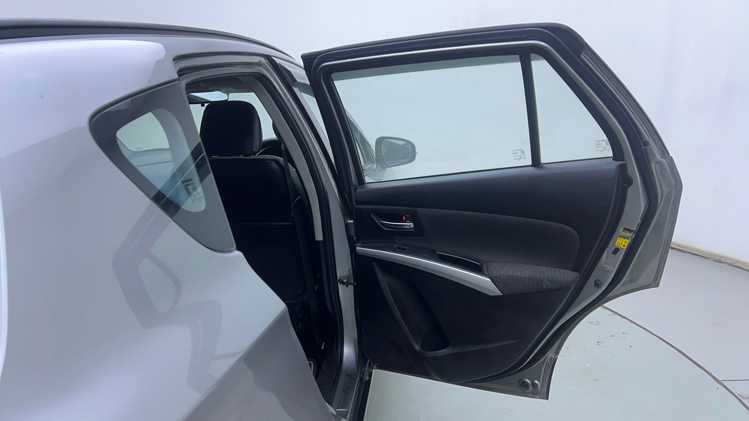 Used 2017 Maruti Suzuki S-Cross Zeta 1.3 Diesel Manual interior RIGHT REAR DOOR OPEN VIEW