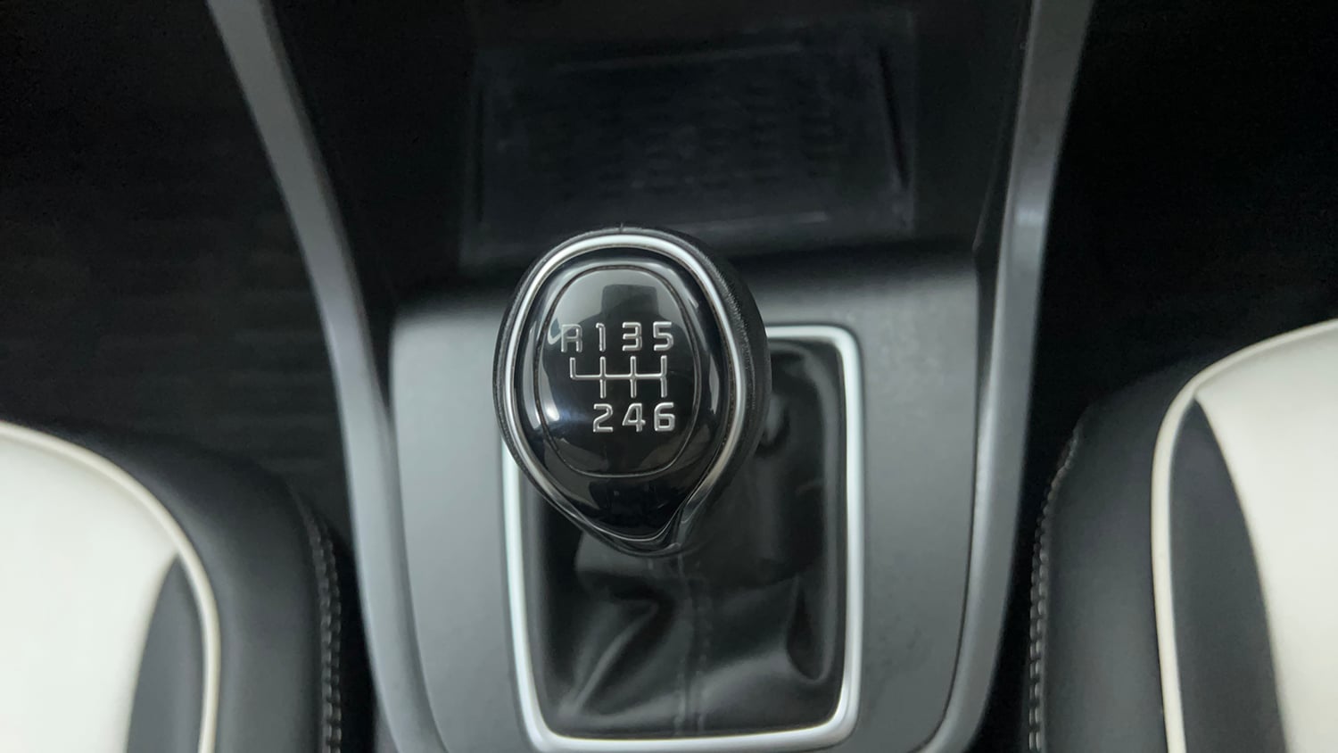 Used 2023 Hyundai Creta SX 1.5 Petrol Executive Petrol Manual interior GEAR  KNOB VIEW