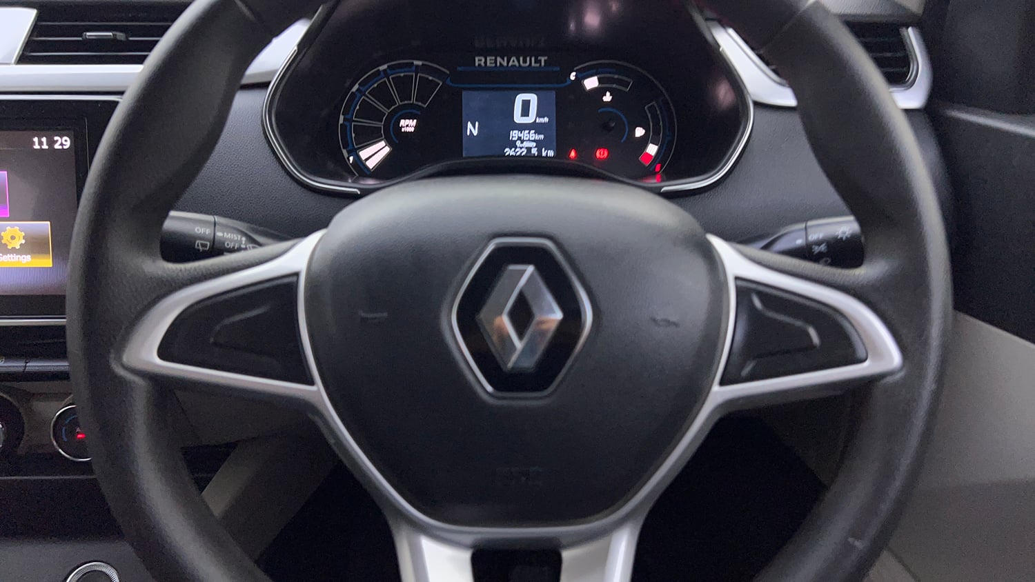 Used 2020 Renault Triber RXZ EASY-R AMT Petrol Automatic top_features Airbags