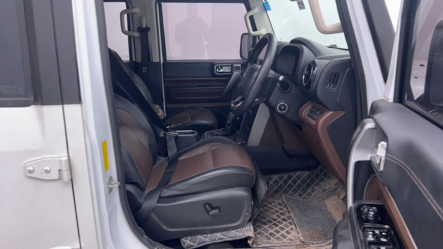 Used 2025 Mahindra Thar Roxx AX7 L Diesel AT 4WD Diesel Automatic interior RIGHT SIDE FRONT DOOR CABIN VIEW