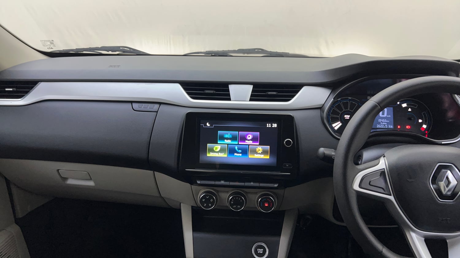 Used 2020 Renault Triber RXZ EASY-R AMT Petrol Automatic interior MUSIC SYSTEM & AC CONTROL VIEW