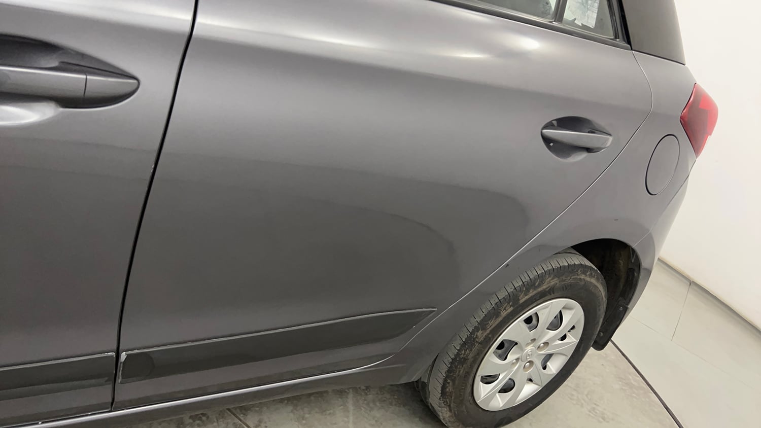 Used 2017 Hyundai Elite i20 Sportz 1.2 Petrol Manual dents MINOR SCRATCH
