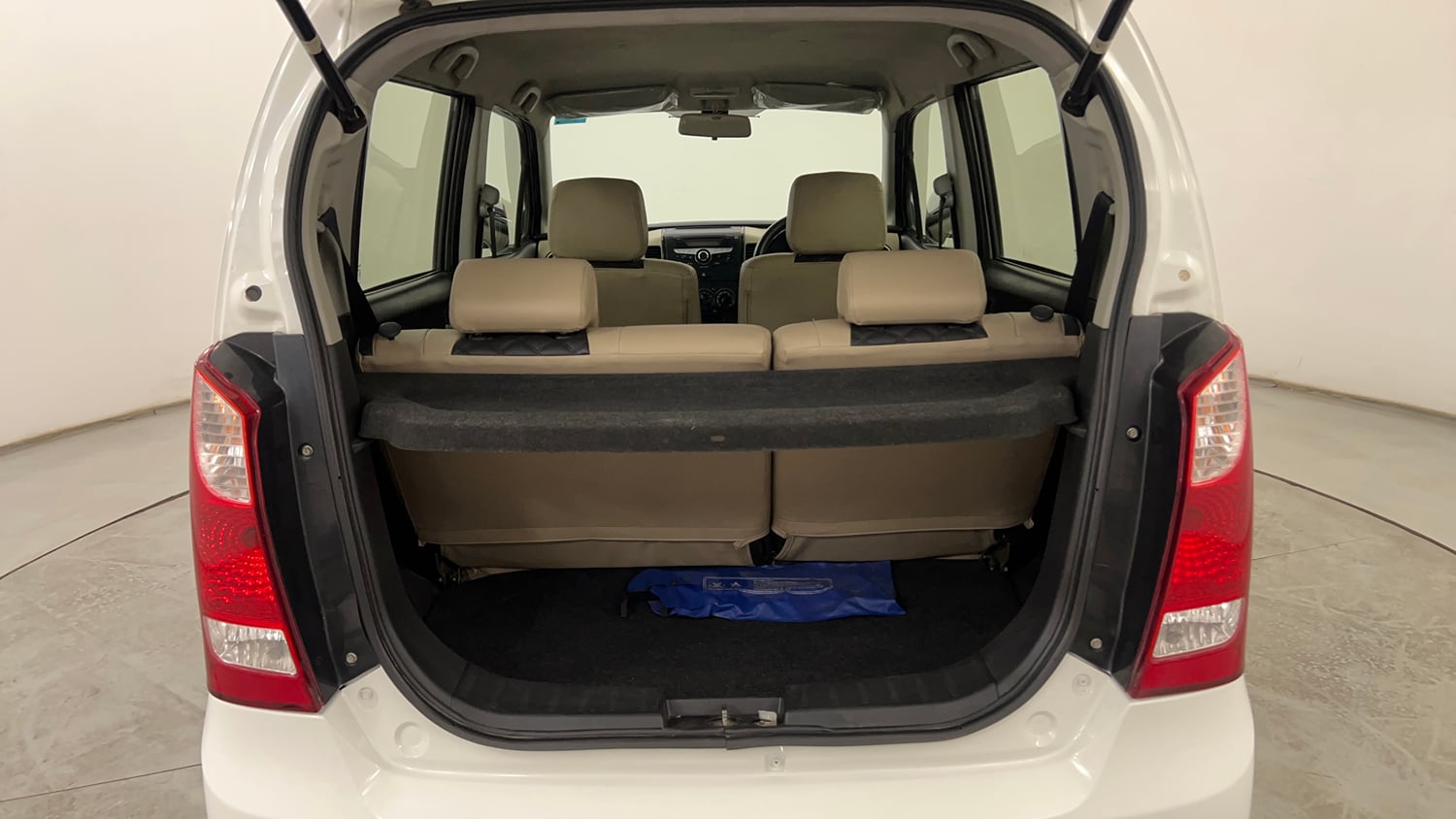 Used 2019 Maruti Suzuki Wagon R 1.0 VXI AMT Petrol Automatic interior DICKY INSIDE VIEW