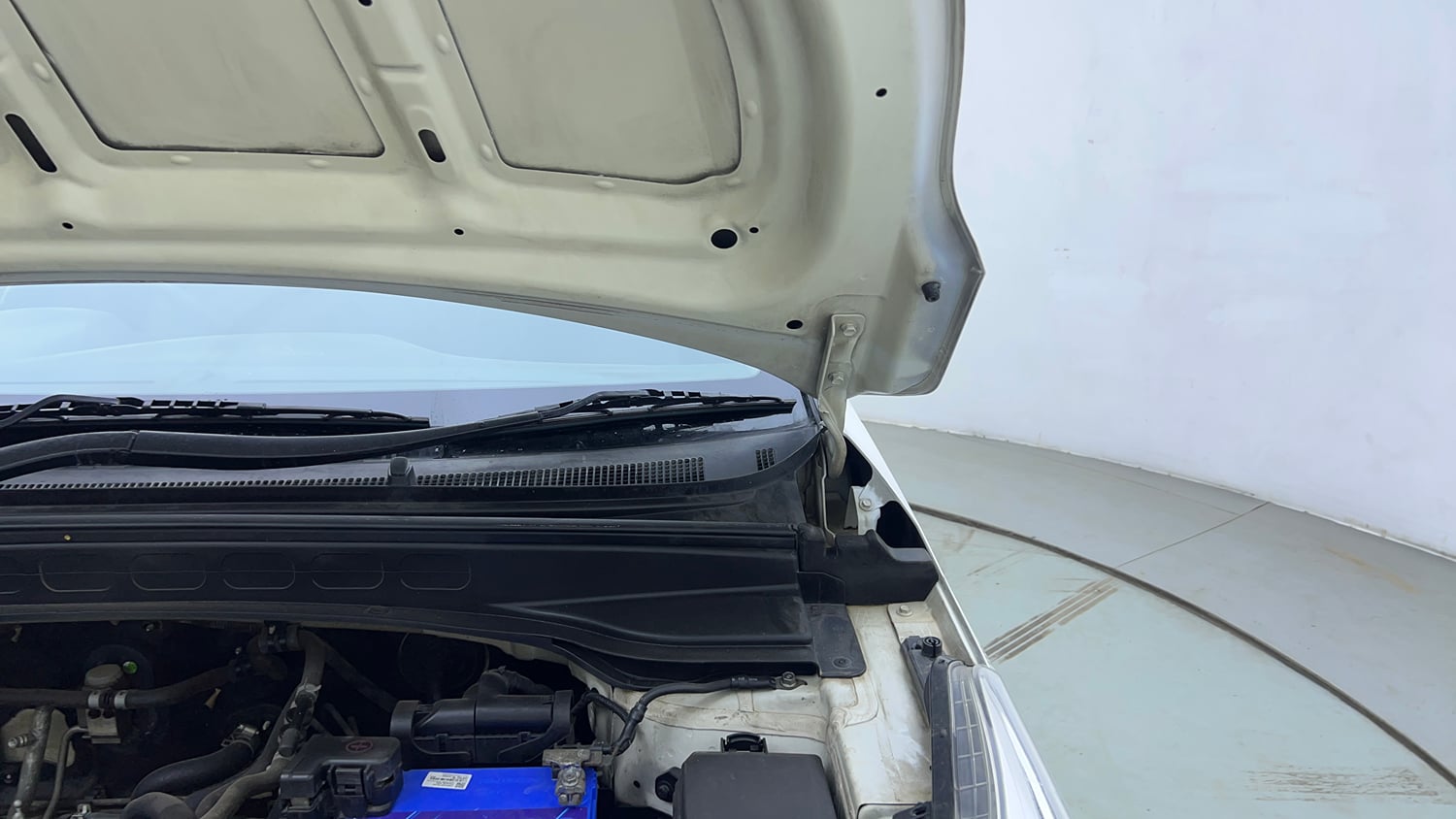 Used 2018 Hyundai Creta SX 1.6 AT Petrol Petrol Automatic engine ENGINE LEFT SIDE HINGE & APRON VIEW