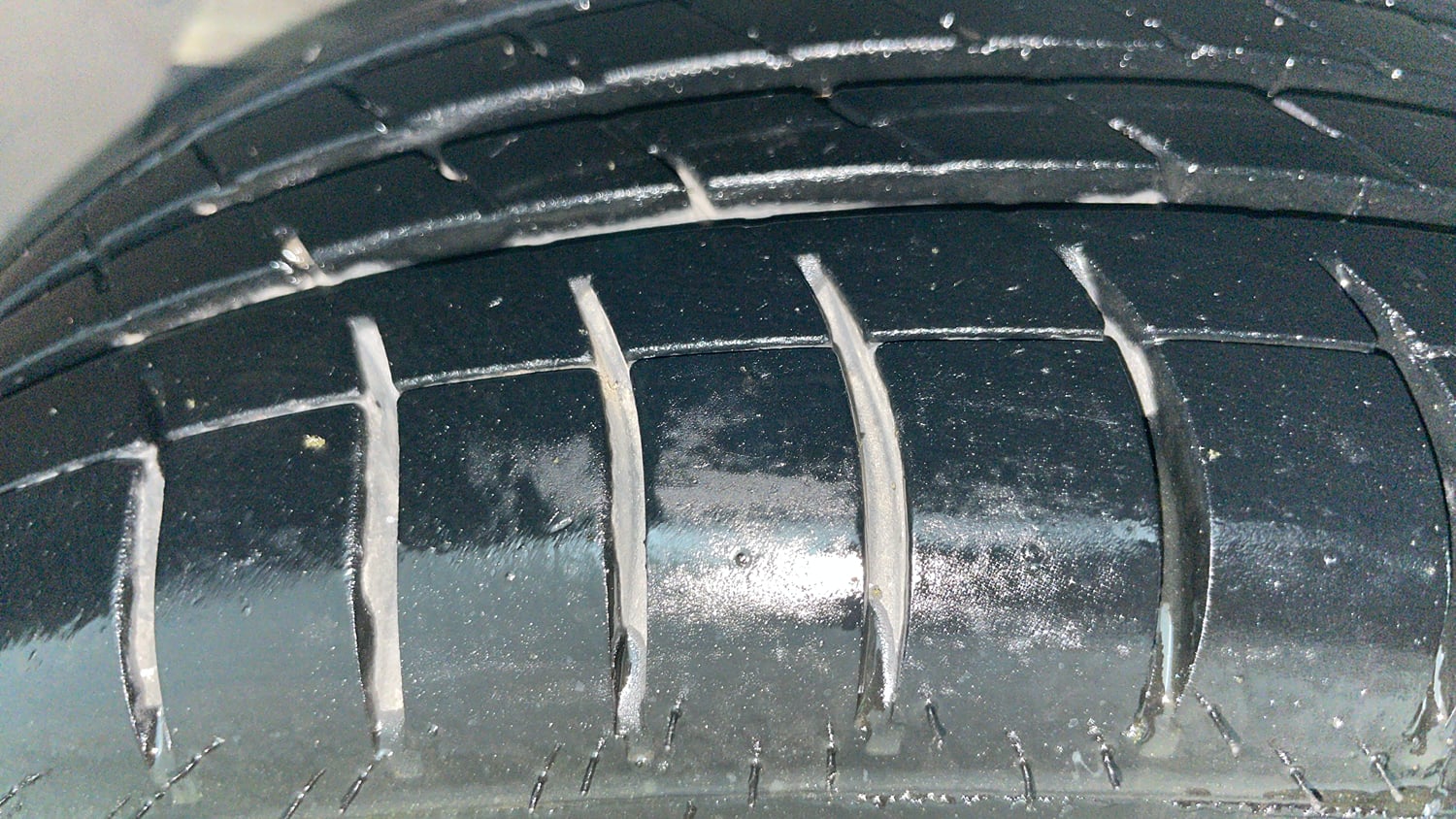 Used 2019 Hyundai Grand i10 Magna 1.2 Kappa VTVT Petrol Manual tyres LEFT FRONT TYRE TREAD VIEW