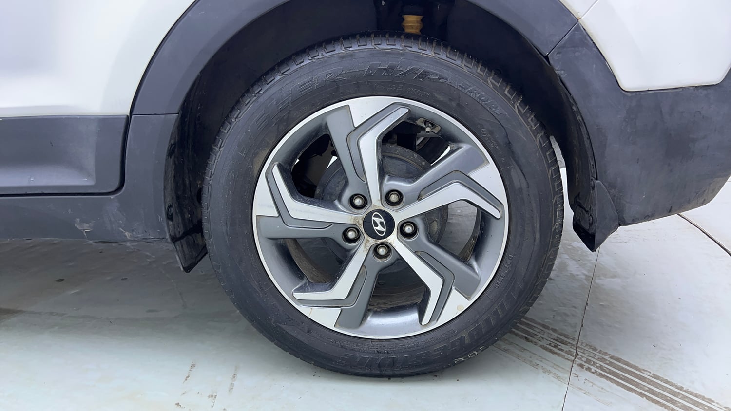 Used 2018 Hyundai Creta SX 1.6 AT Petrol Petrol Automatic tyres LEFT REAR TYRE RIM VIEW