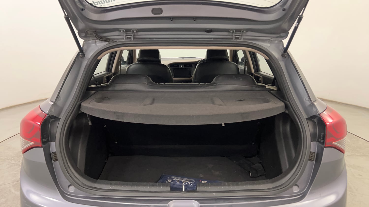 Used 2017 Hyundai Elite i20 Sportz 1.2 Petrol Manual interior DICKY INSIDE VIEW