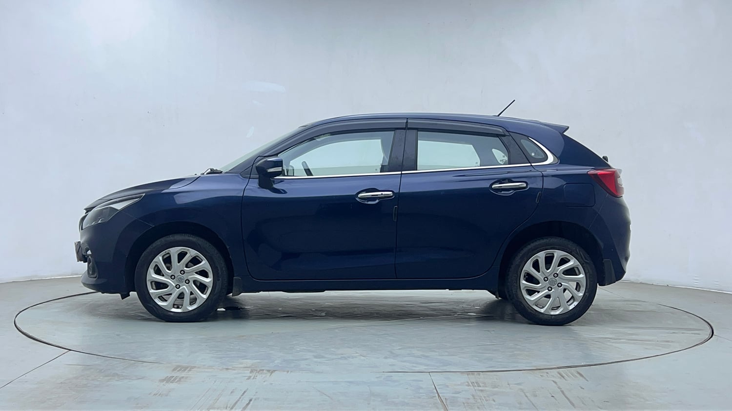 Used 2023 Maruti Suzuki Baleno Zeta MT Petrol Manual exterior LEFT SIDE VIEW