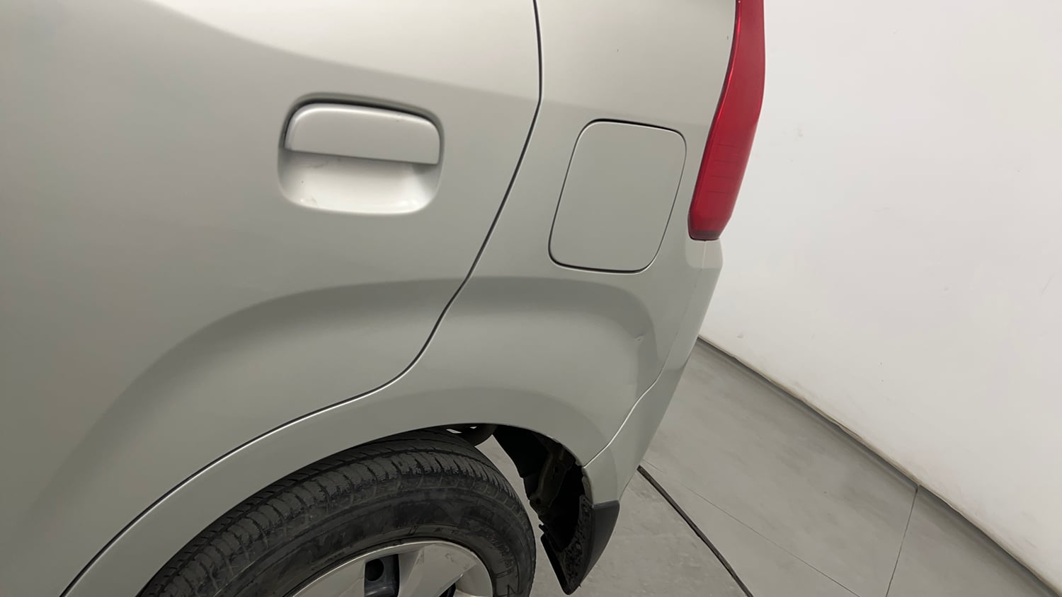 Used 2021 Maruti Suzuki Wagon R 1.0 VXi 1.0 AMT Petrol Automatic dents MINOR SCRATCH