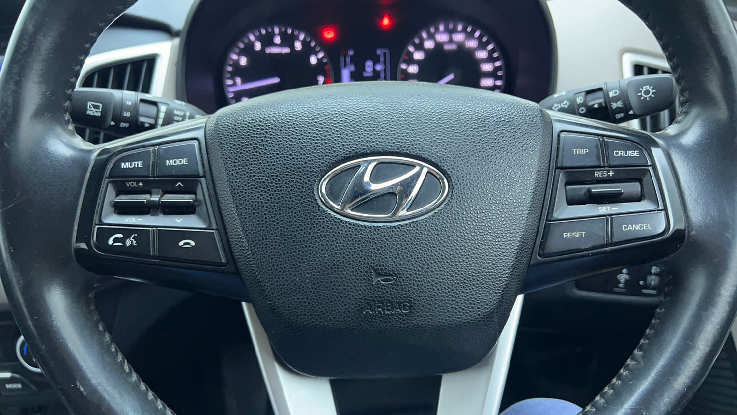 Used 2018 Hyundai Creta SX 1.6 AT Petrol Petrol Automatic top_features Airbags