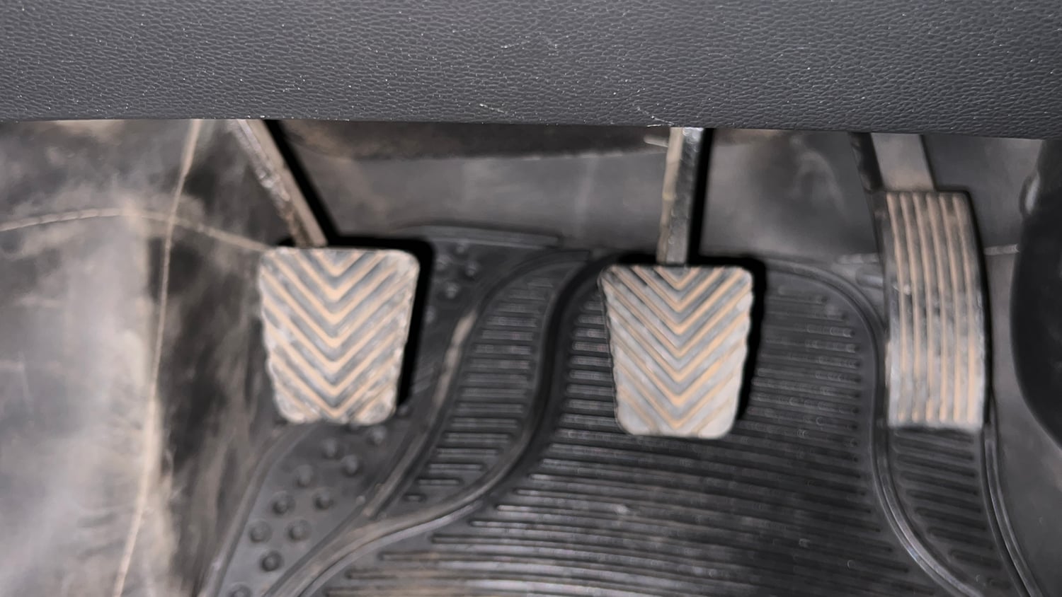Used 2016 Hyundai Elite i20 Sportz 1.2 Petrol Manual interior PEDALS VIEW