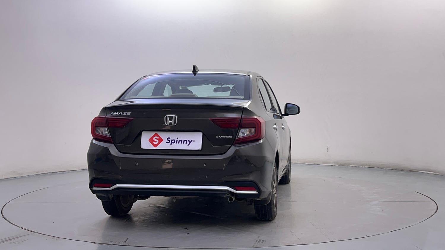 Used 2024 honda Amaze 2nd Generation VX 1.2 Petrol CVT Petrol Automatic exterior RIGHT REAR CORNER VIEW