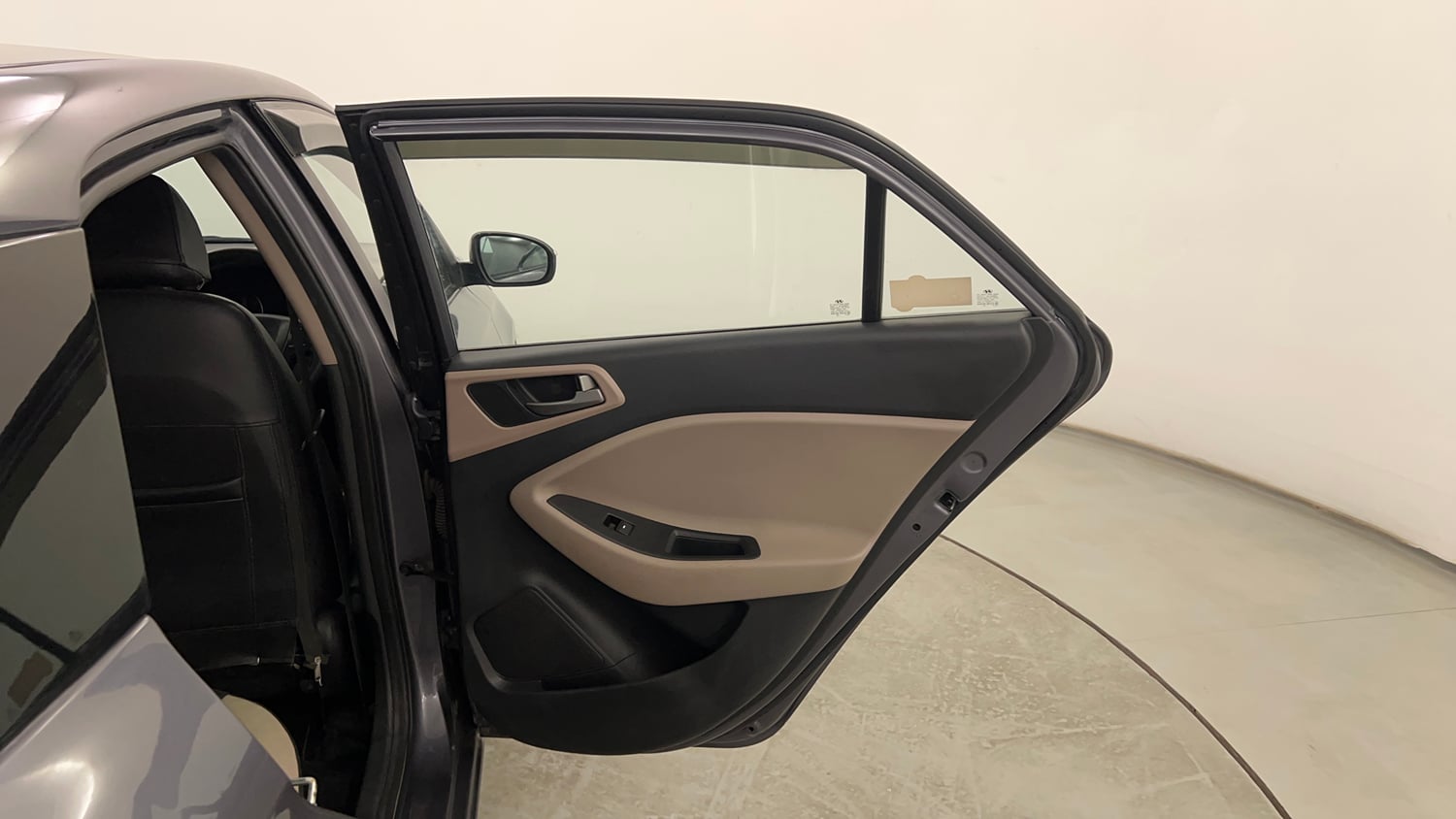 Used 2017 Hyundai Elite i20 Sportz 1.2 Petrol Manual interior RIGHT REAR DOOR OPEN VIEW