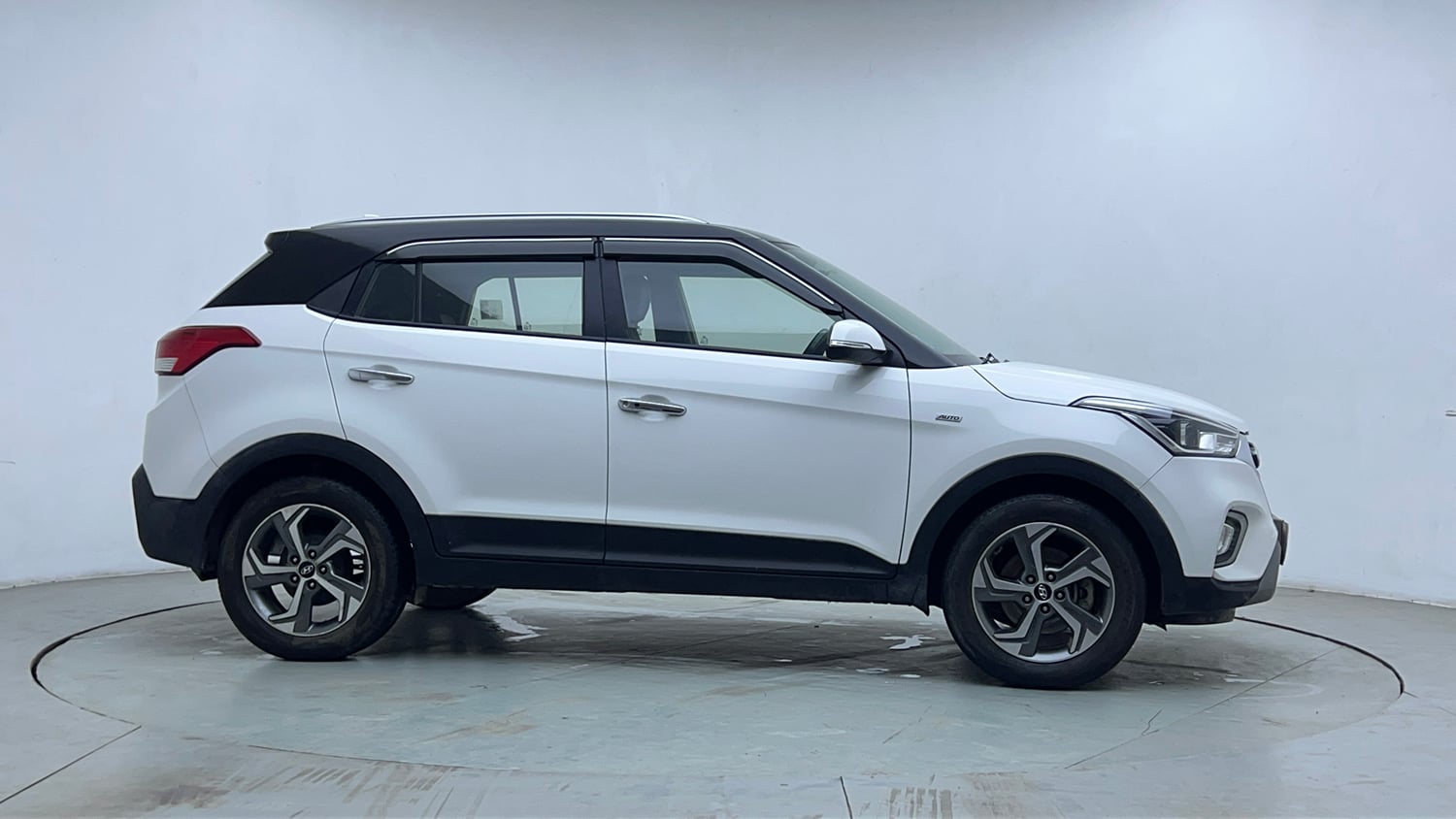 Used 2018 Hyundai Creta SX 1.6 AT Petrol Petrol Automatic exterior RIGHT SIDE VIEW