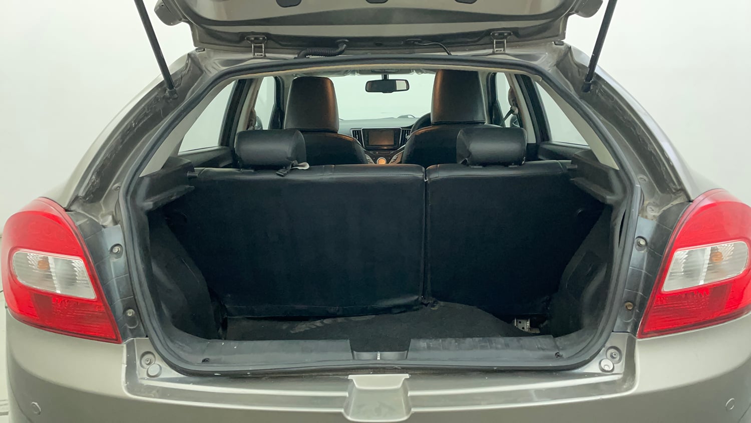 Used 2019 Maruti Suzuki Baleno Zeta Automatic Petrol Automatic interior DICKY INSIDE VIEW