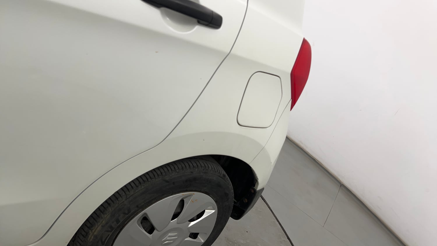 Used 2014 Maruti Suzuki Celerio VXi AMT Petrol Automatic dents MINOR SCRATCH