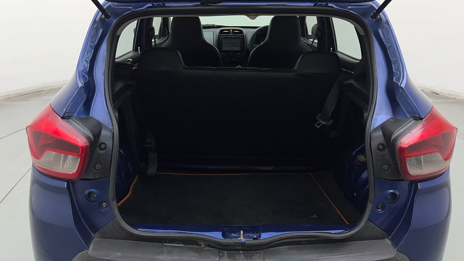 Used 2017 Renault Kwid CLIMBER 1.0 AMT Petrol Automatic interior DICKY INSIDE VIEW