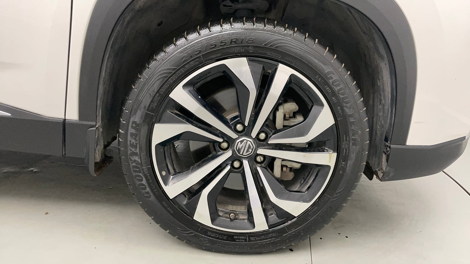 Used 2024 MG Motors Hector Sharp Pro 1.5 Turbo CVT Petrol Automatic tyres RIGHT FRONT TYRE RIM VIEW