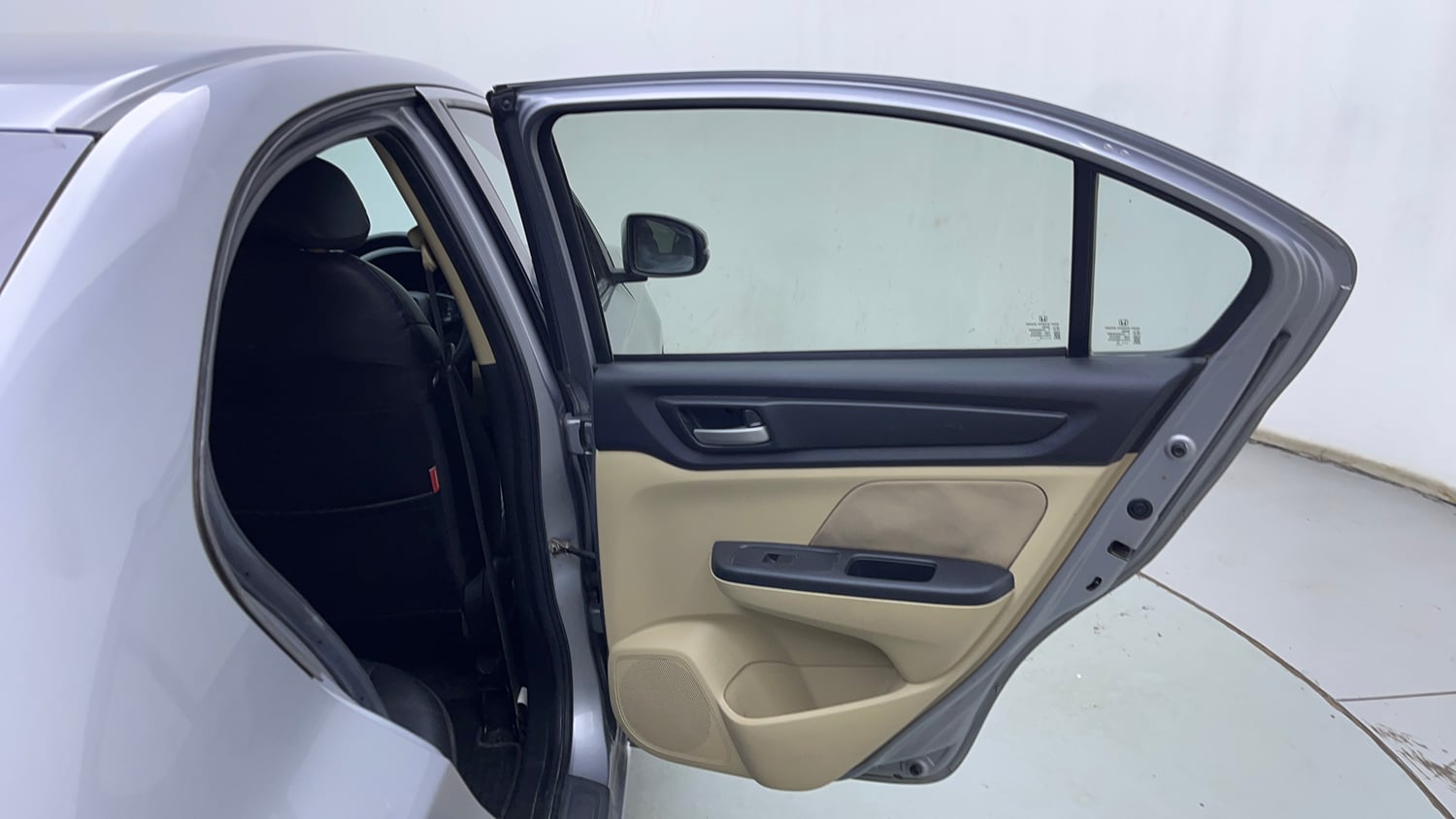 Used 2020 Honda Amaze 1.2 VX MT Petrol Petrol Manual interior RIGHT REAR DOOR OPEN VIEW