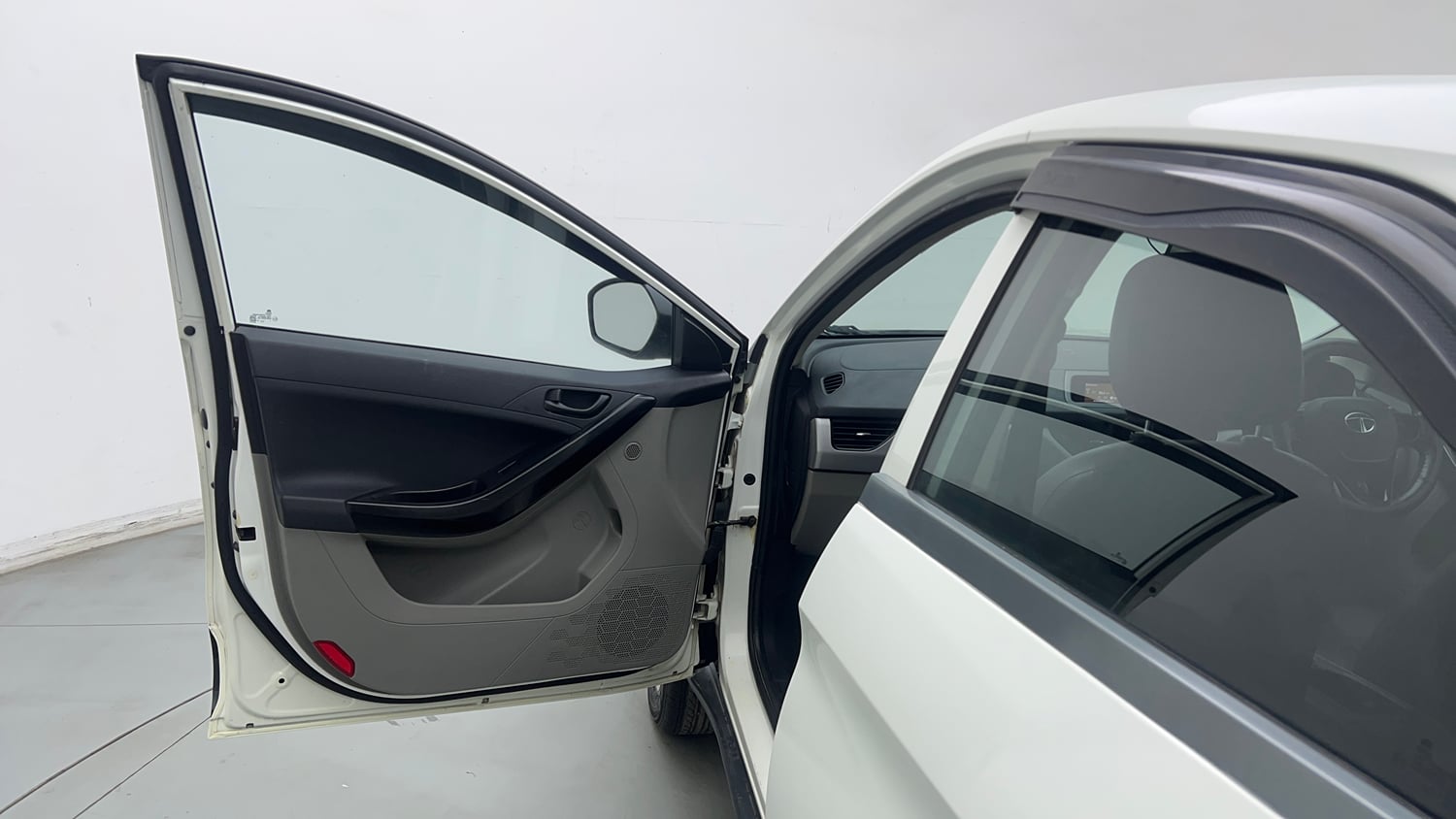 Used 2019 Tata Nexon XM Petrol Manual interior LEFT FRONT DOOR OPEN VIEW