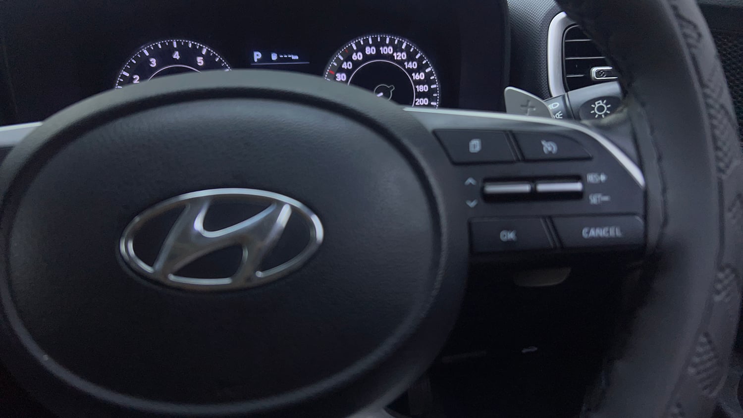 Used 2021 Hyundai Venue SX Plus 1.0 Turbo DCT Petrol Automatic top_features Cruise control