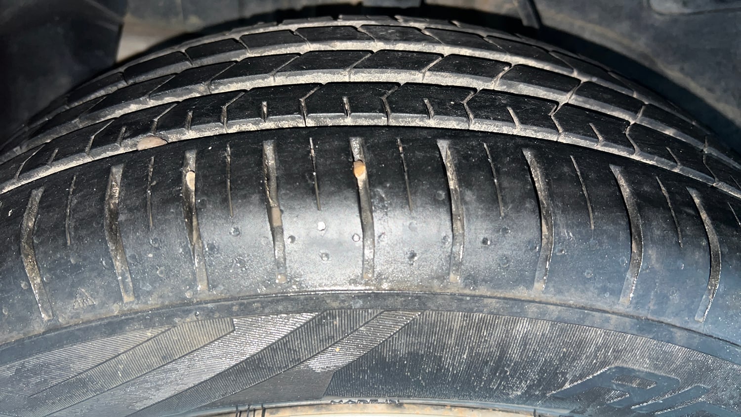 Used 2019 Tata Nexon XM Petrol Manual tyres RIGHT REAR TYRE TREAD VIEW